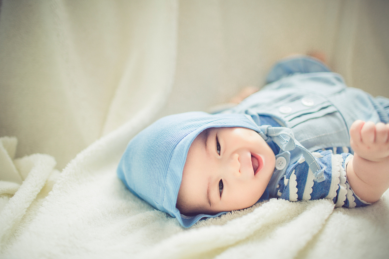 rainbow baby儿童摄影(百日宝宝照赏析)