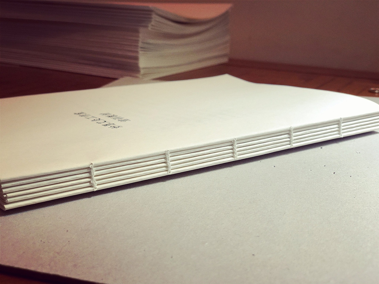 手工裸脊锁线胶装书