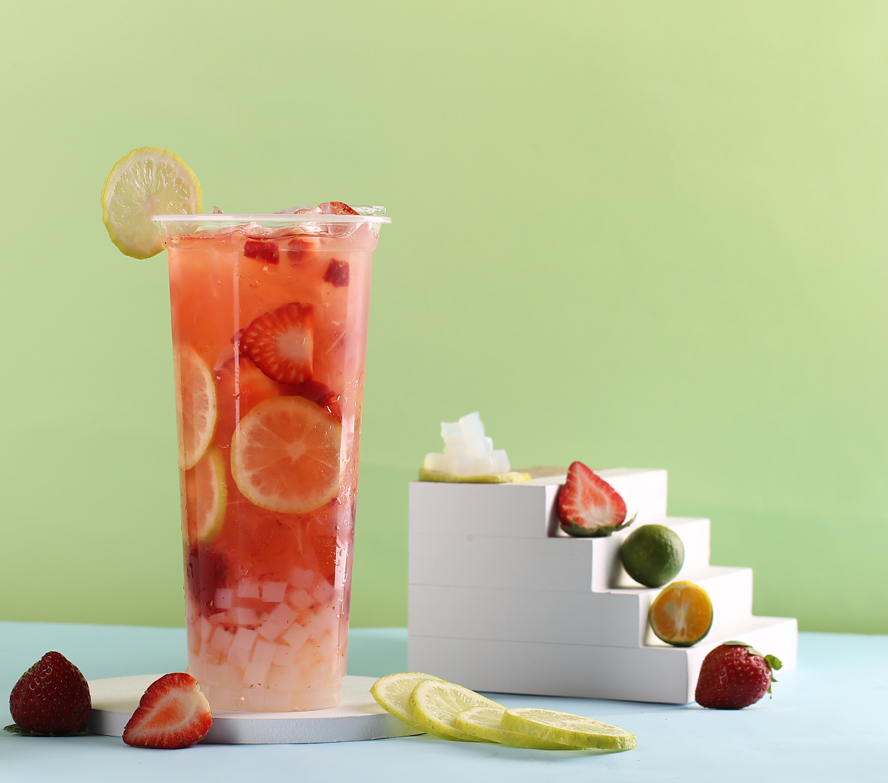 草莓合集|摄影|产品摄影|嗦柠茶饮 - 临摹作品 - 站酷 (zcool)