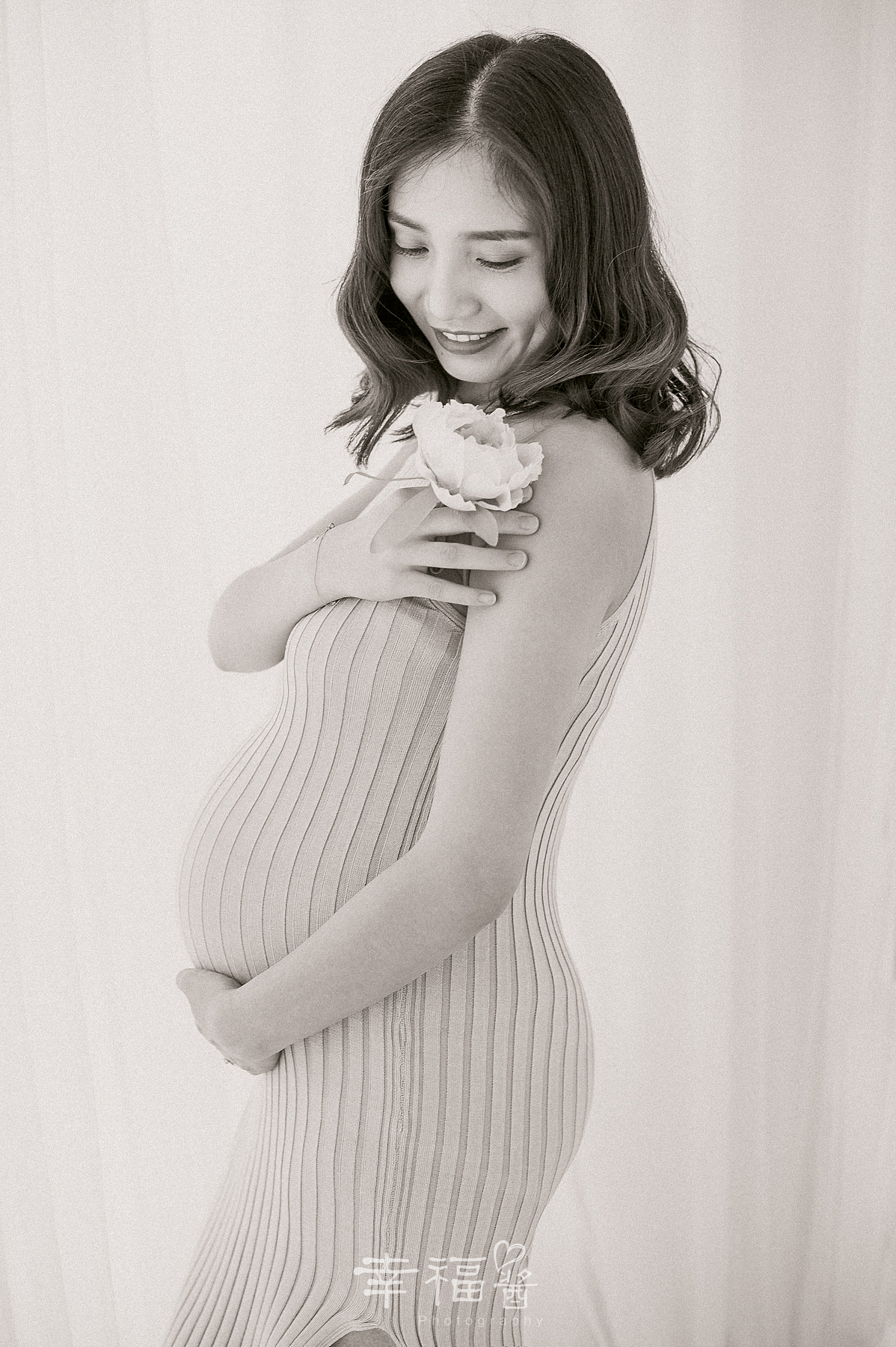 孕照（图ZMTMwMzAzNDA0） - 人像摄影 - 站酷设计师晓甲john原创素材 - 站酷ZCOOL
