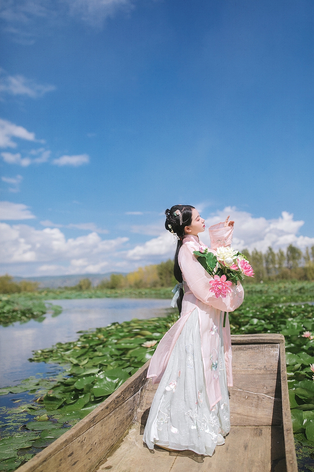 红藕香残玉簟秋