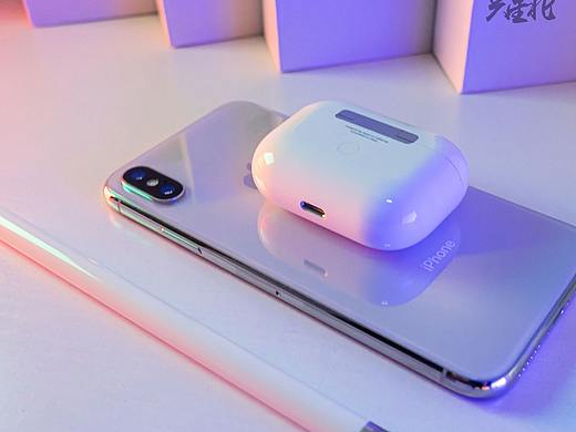 梦幻AirPods（个人主页-ZNDMxMjMxNDA=） - 产品摄影 - 站酷设计师好呵豆浆原创素材 - 站酷ZCOOL