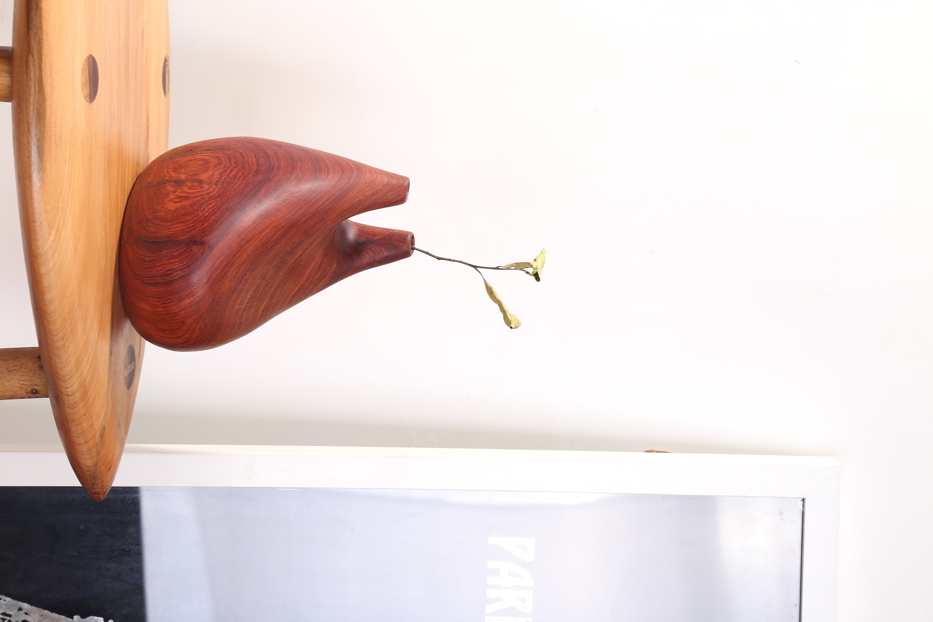 仿生艺术花瓶摆件(缅甸花梨木)