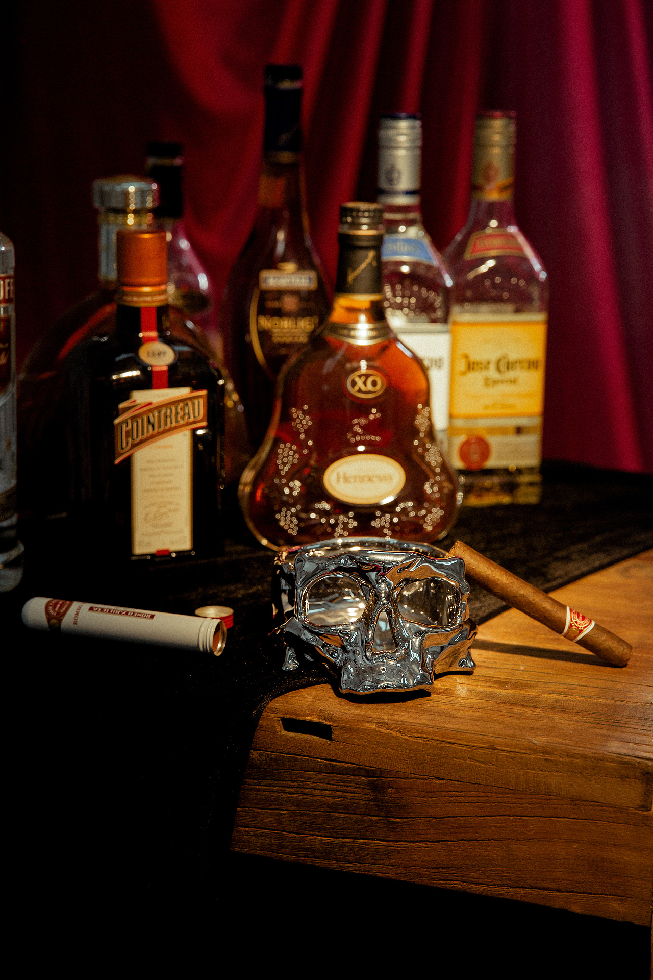 【SKULL】骷髅 暗黑系1300°电镀金属色陶瓷烟灰缸摆件