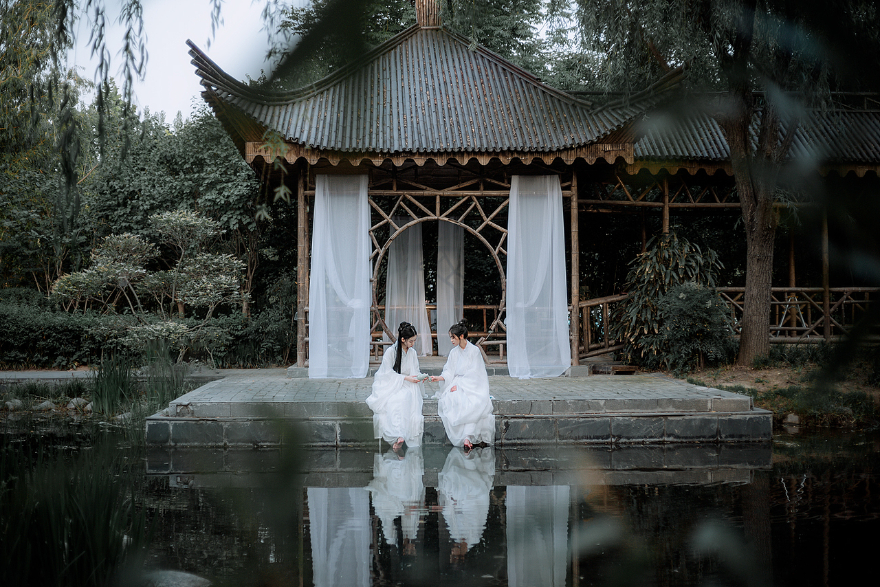 倚楼听风雨,淡看江湖路