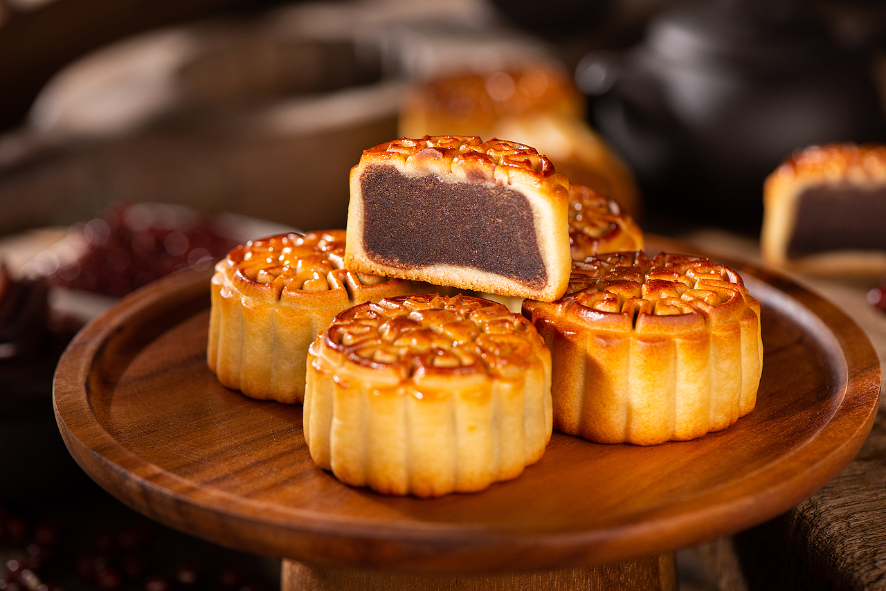 电商摄影：老上海利男居红豆沙月饼（图ZMjc1NzM4NjIw） - 美食摄影 - 站酷设计师映山视觉原创素材 - 站酷ZCOOL