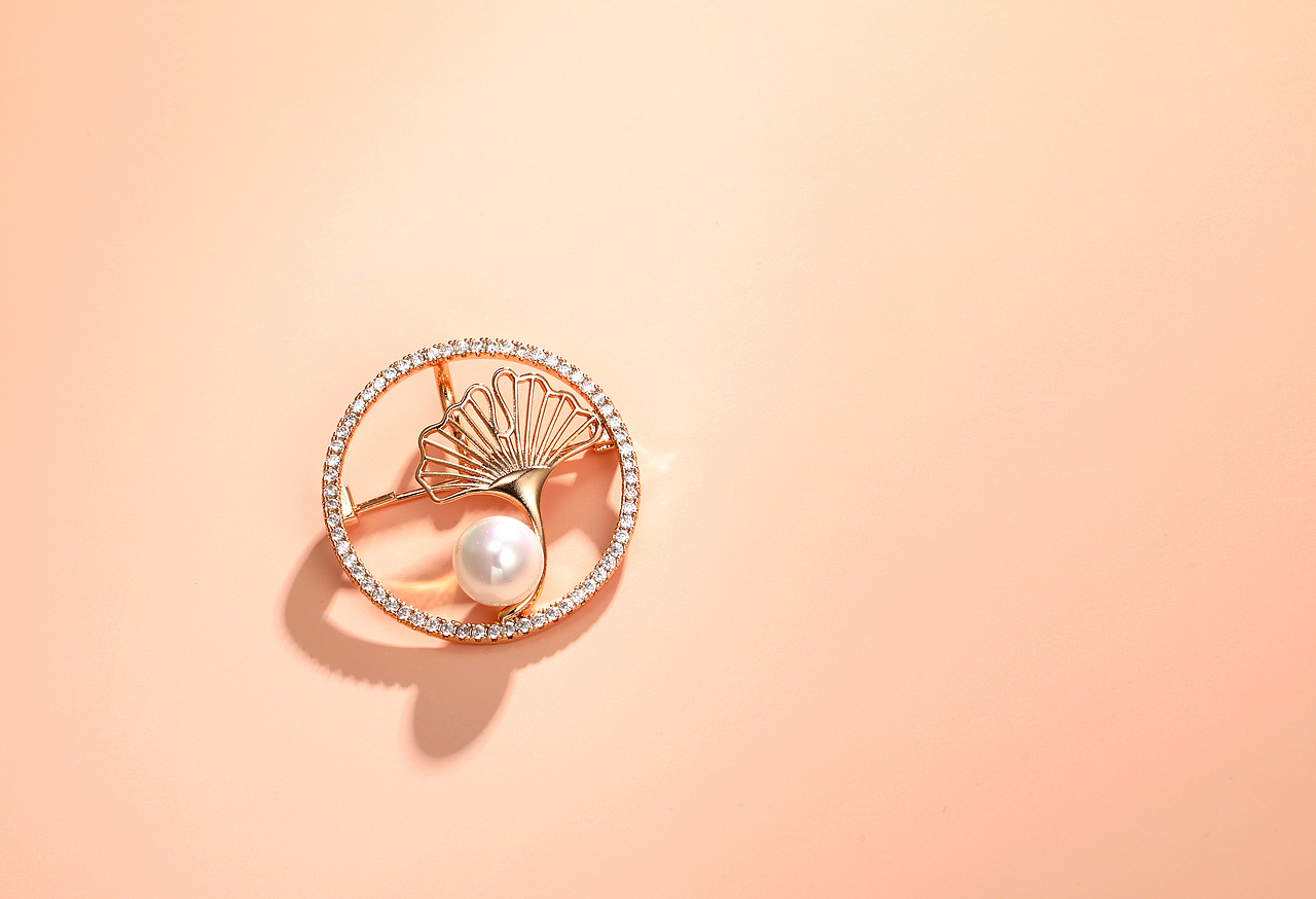 一波粉 胸针 手镯 时尚首饰  首饰场景  首饰摄影