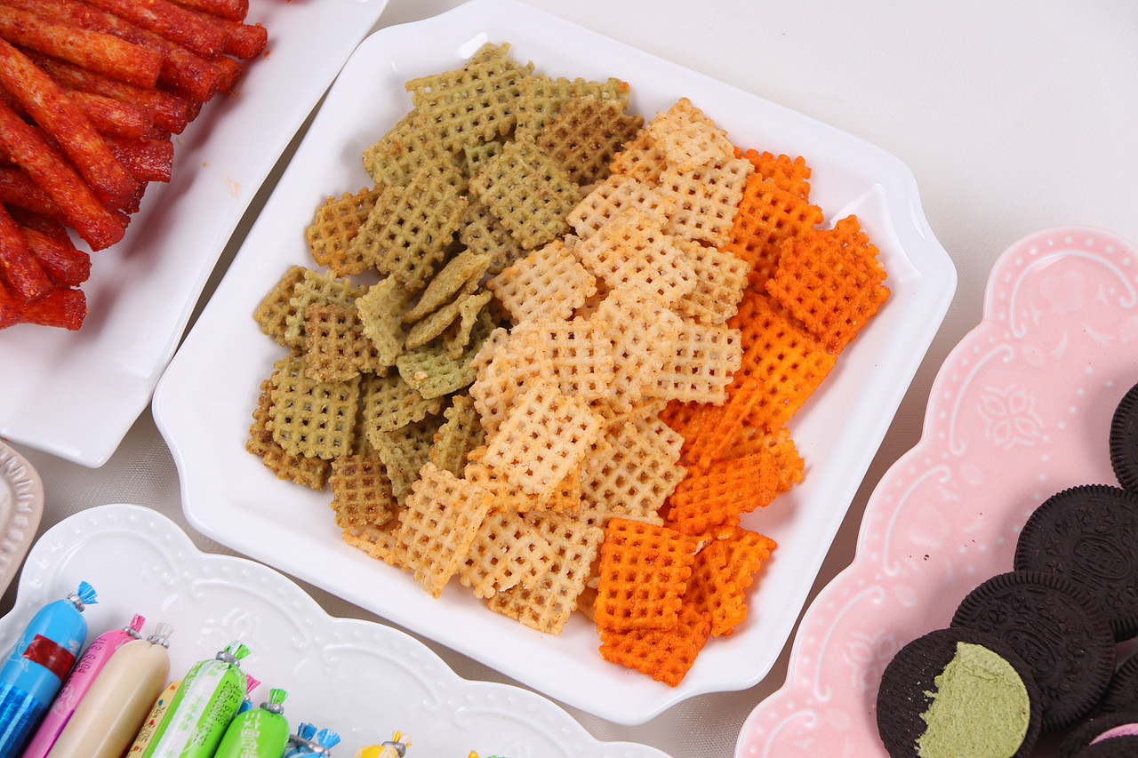B08零食\C99-其他\V04饼干膨化食品广告图(图ZMjU1NDQxOTYw) - 产品摄影 - 站酷设计师图海网原创素材 - 站酷ZCOOL