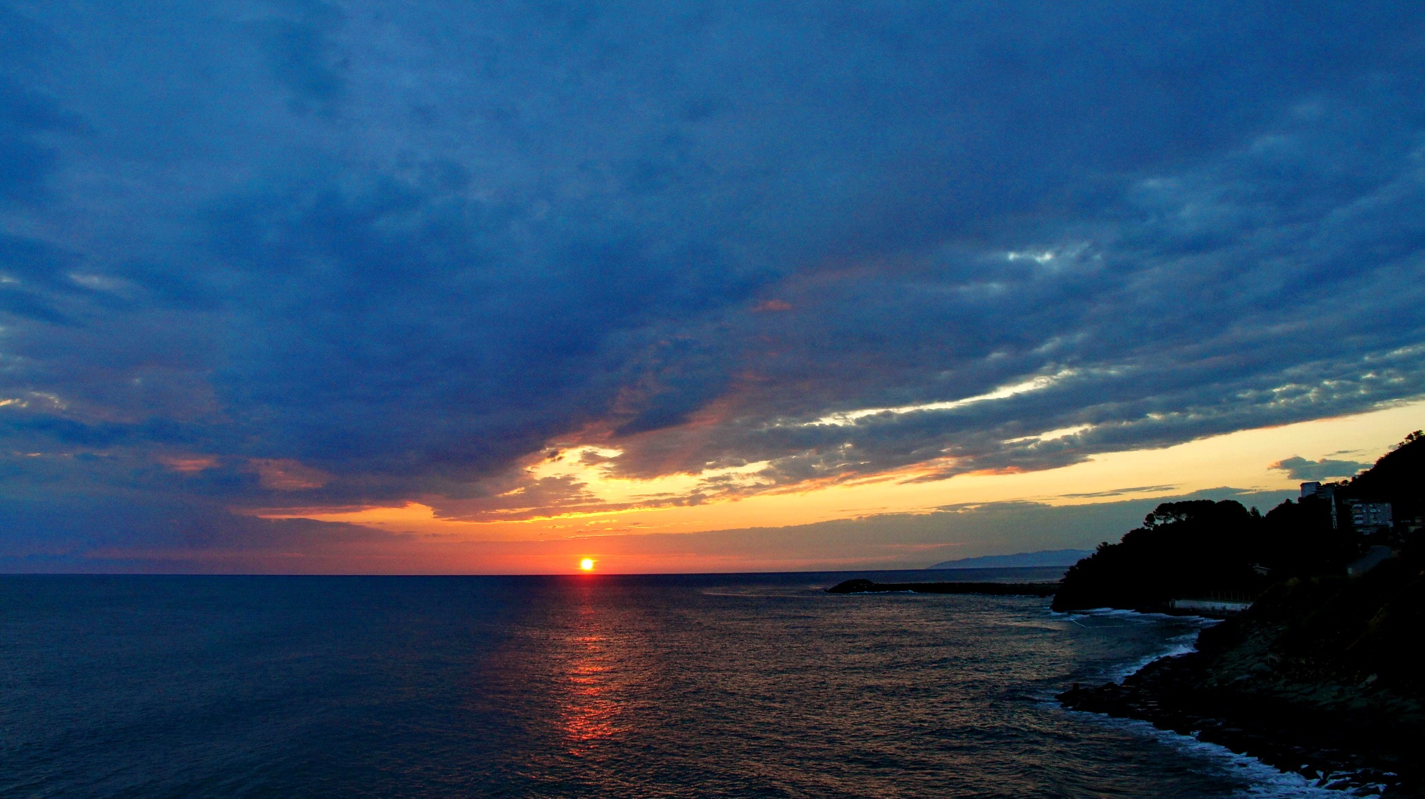 骑行在土耳其黑海沿岸
