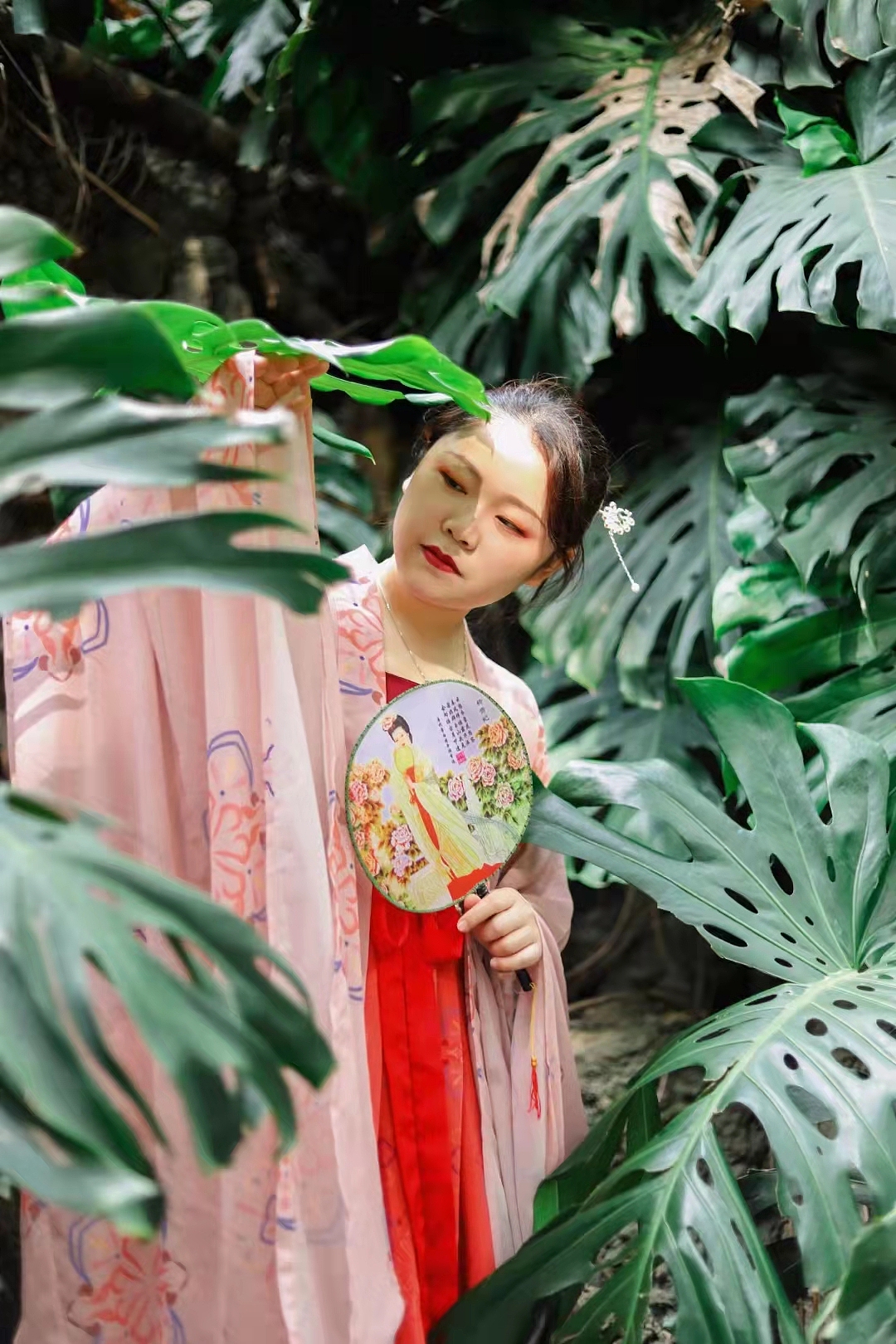 汉服摄影（图ZMjkwNzc4Nzc2） - 人像摄影 - 站酷设计师福州大方摄影原创素材 - 站酷ZCOOL