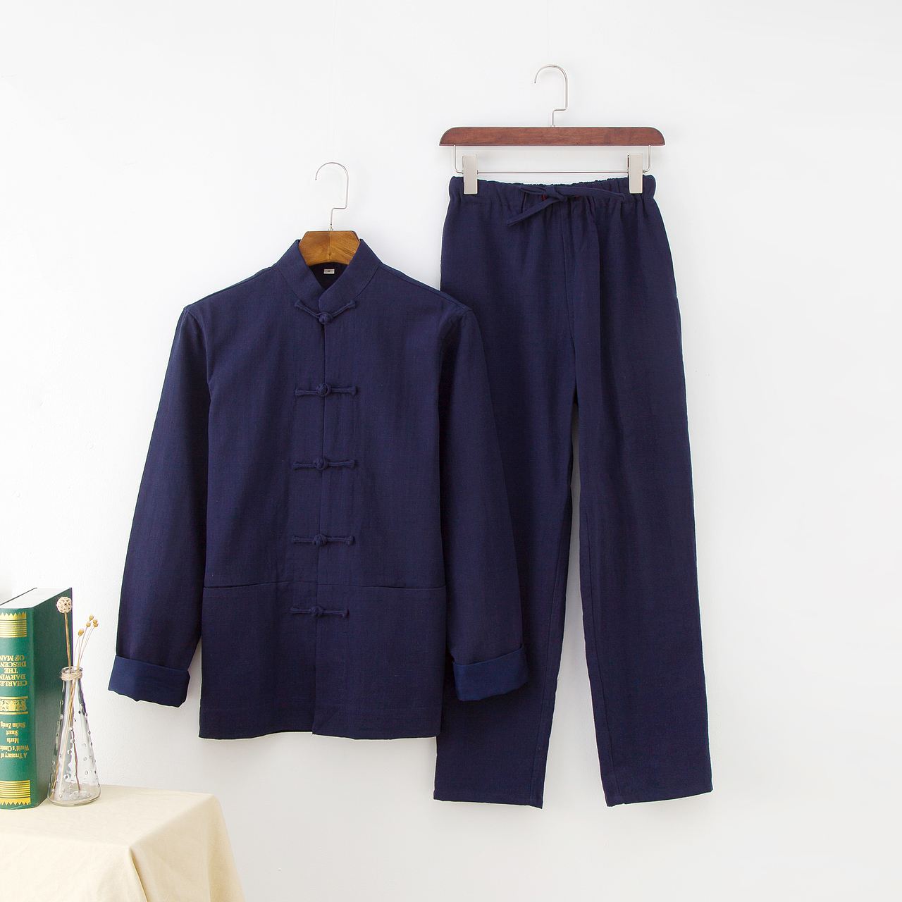 9年专注服装创意平铺挂拍中外模特拍摄专业摄影团队