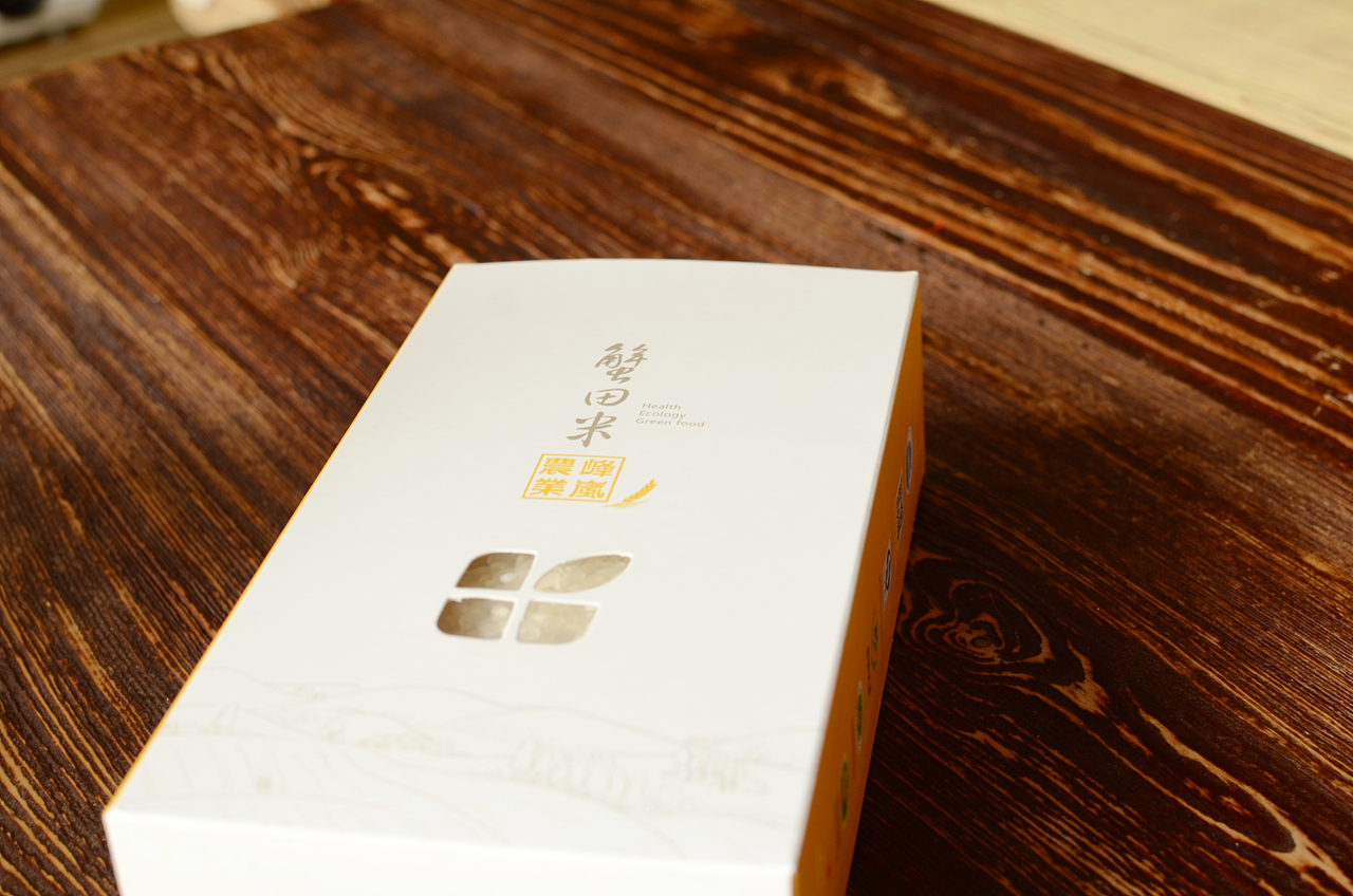 蟹田米包装（图ZODM4NjU5NjQ=） - 品牌 - 站酷设计师马颖果果原创素材 - 站酷ZCOOL