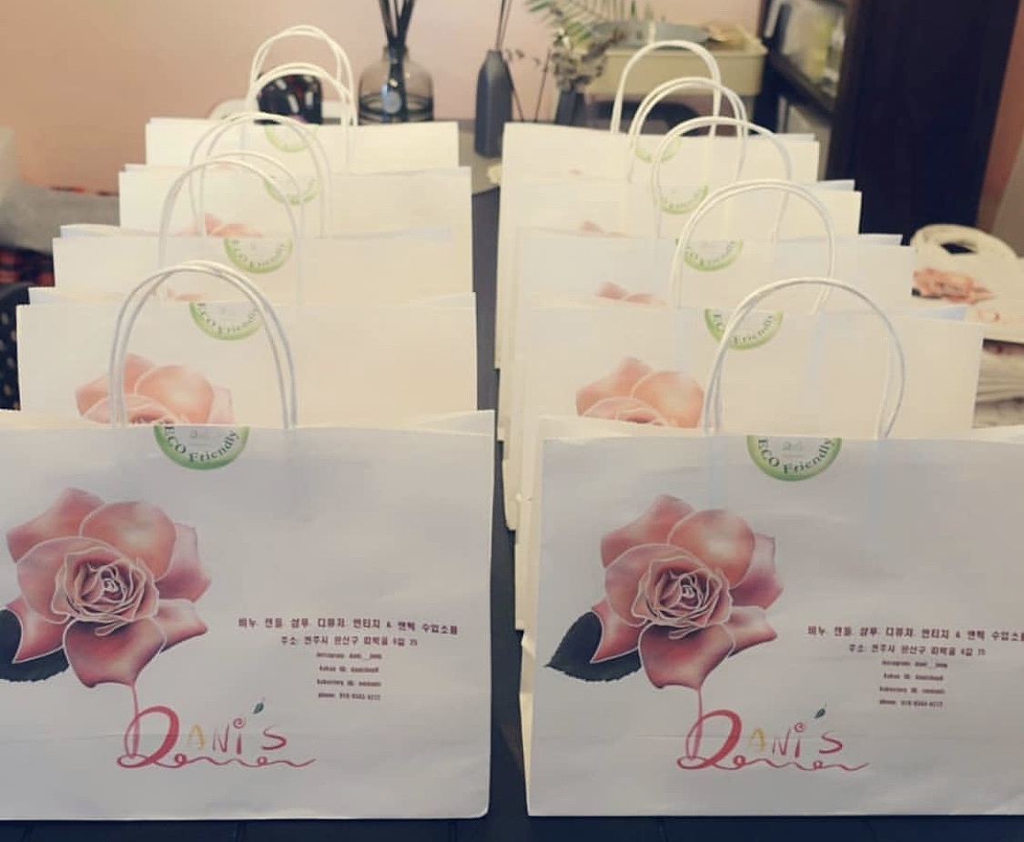 韩国护肤品牌logo与包装设计，插画运用