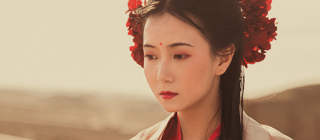 何事秋风悲画扇