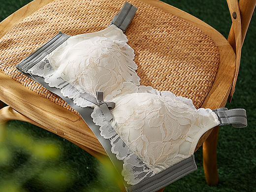 內(nèi)衣拍攝｜假想的愜意（個(gè)人主頁(yè)-ZNjE3NzIwMzY=） - 產(chǎn)品攝影 - 站酷設(shè)計(jì)師尋類(lèi)格子原創(chuàng)素材 - 站酷ZCOOL