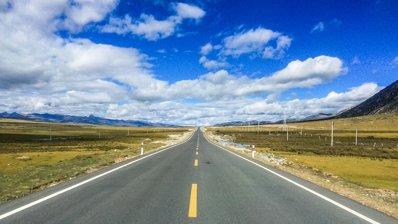 川藏线上,组队自驾比单车自驾的优势有哪些?