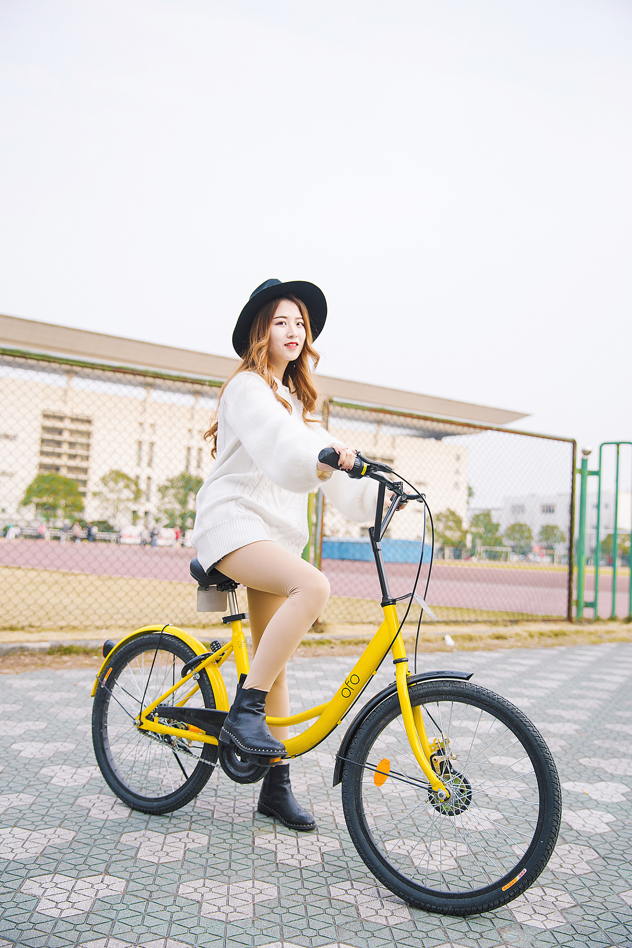 校园单车人像摄影美女上海大学