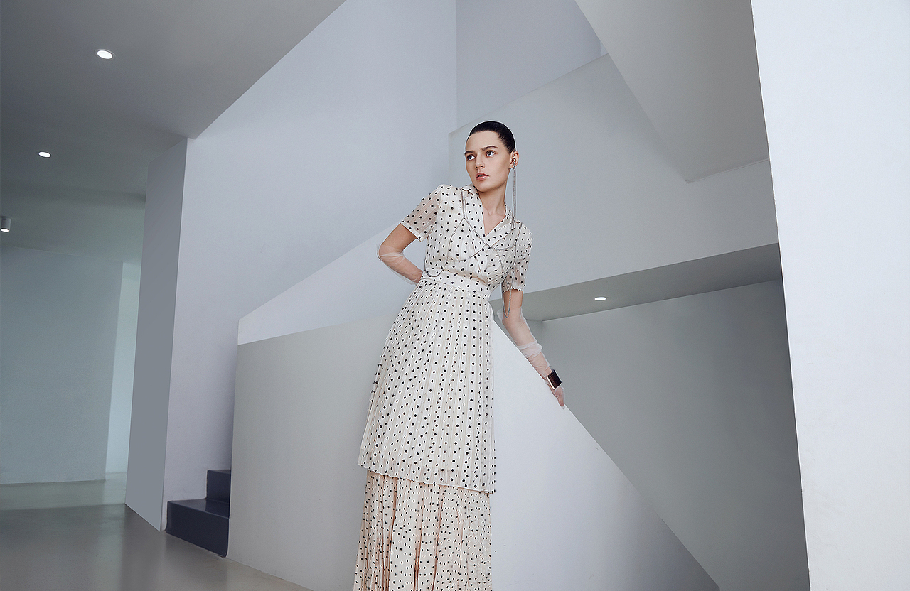 玖姿大淑女装 首页海报作品集设计师画册素材 乐趣文化