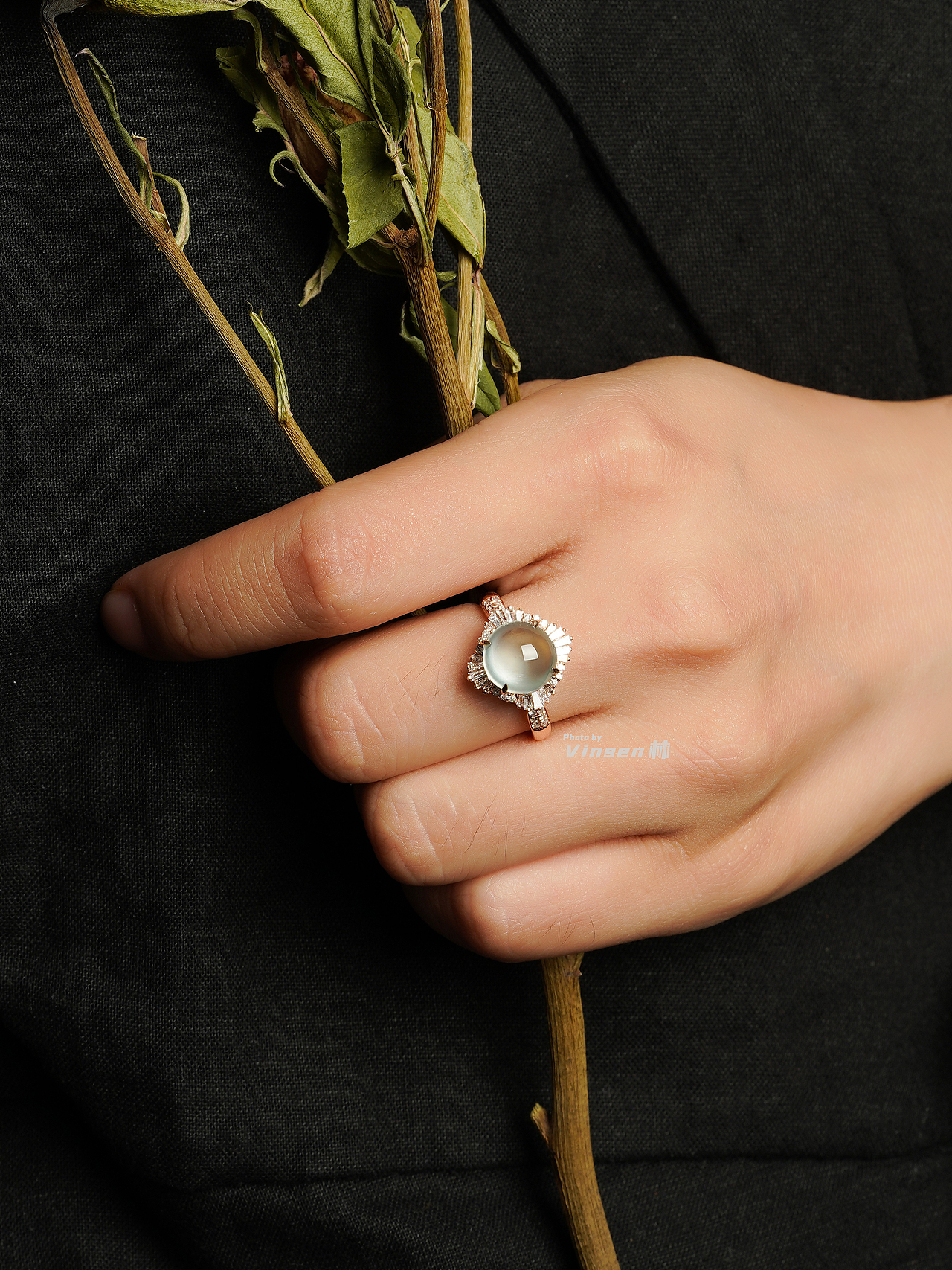 翡翠上身佩戴（图ZMjU2MDMxMDgw） - 产品摄影 - 站酷设计师Vinsen林原创素材 - 站酷ZCOOL