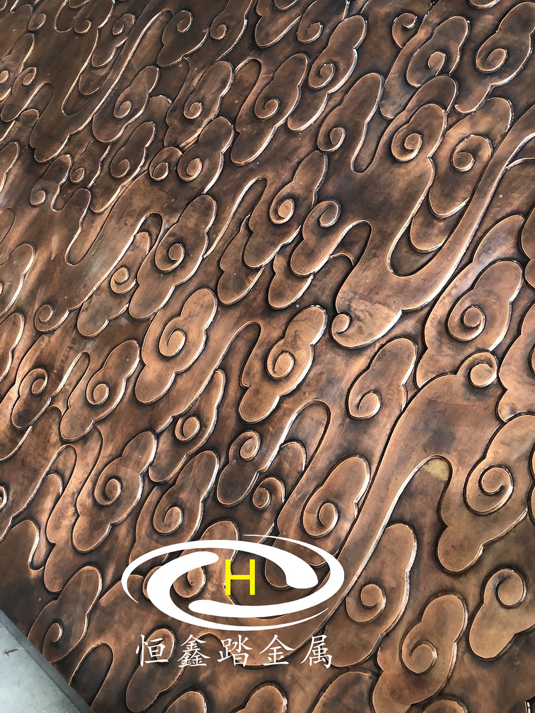 锻铜浮雕大型壁画专业锻打祥云雕刻壁画三个重要元素