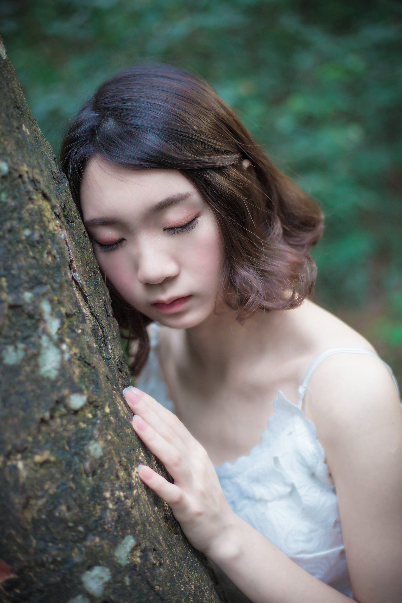 穿白裙子的小精灵（图ZNDYwMDQzNDA=） - 人像摄影 - 站酷设计师闷闷闷丁原创素材 - 站酷ZCOOL