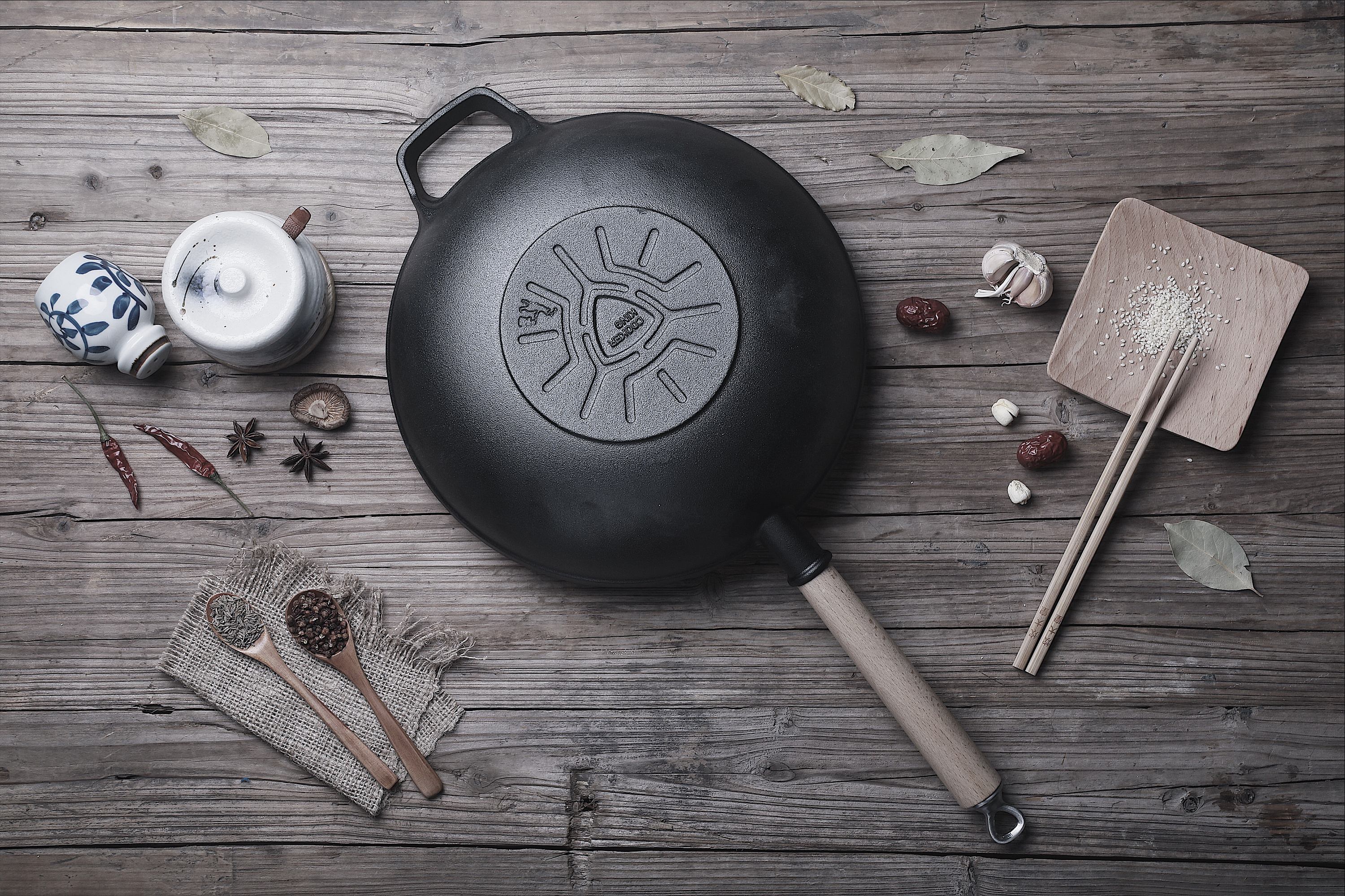 炊大皇厚铸铁锅场景摄影|摄影|产品摄影|印芬创意视觉