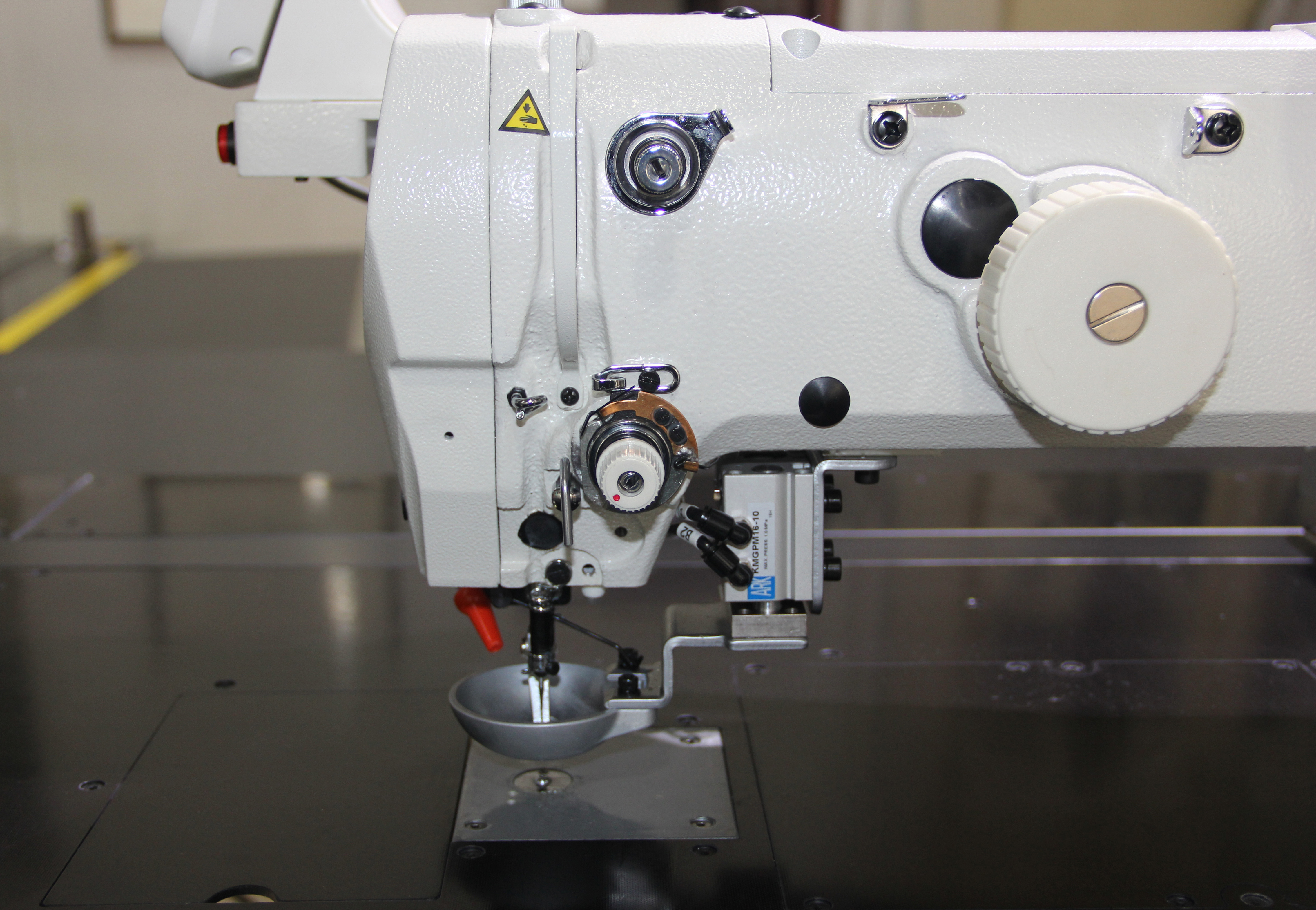 汽车坐垫,家居沙发绗线工艺该怎么解决?