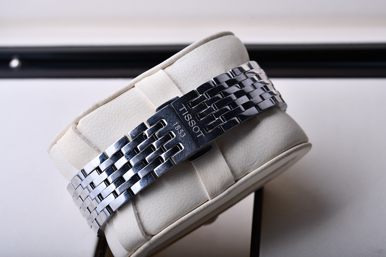 二手奢侈品手表摄影-百达翡丽/劳力士/天梭（图ZMjIyNTY3ODY0） - 风光摄影 - 站酷设计师自带眼线的猫咪原创素材 - 站酷ZCOOL