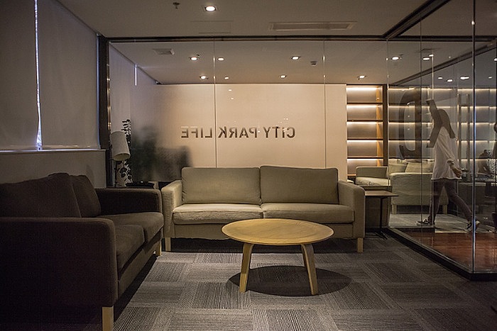 江湾公馆是广丰集团首次开发的房地产项目,VBN受委托为其进行项目整合推广、样板房设计、营销中心设计指导等服务。