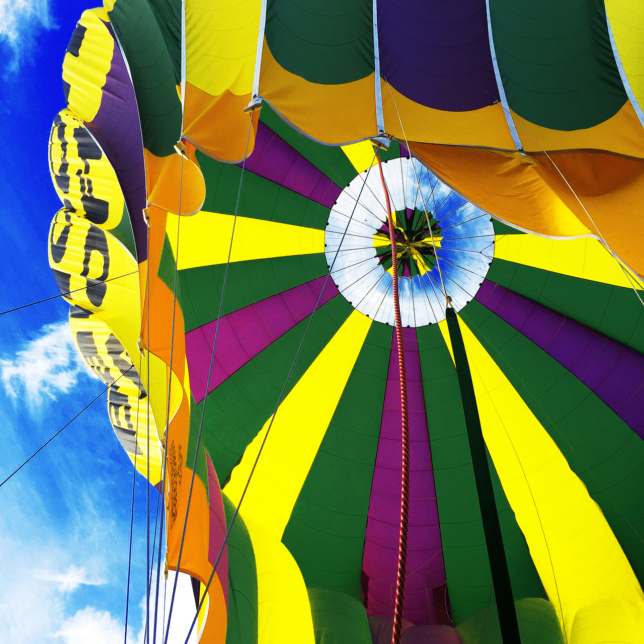 热气球（图ZNzEzMzkyODQ=） - 风光摄影 - 站酷设计师chemor原创素材 - 站酷ZCOOL