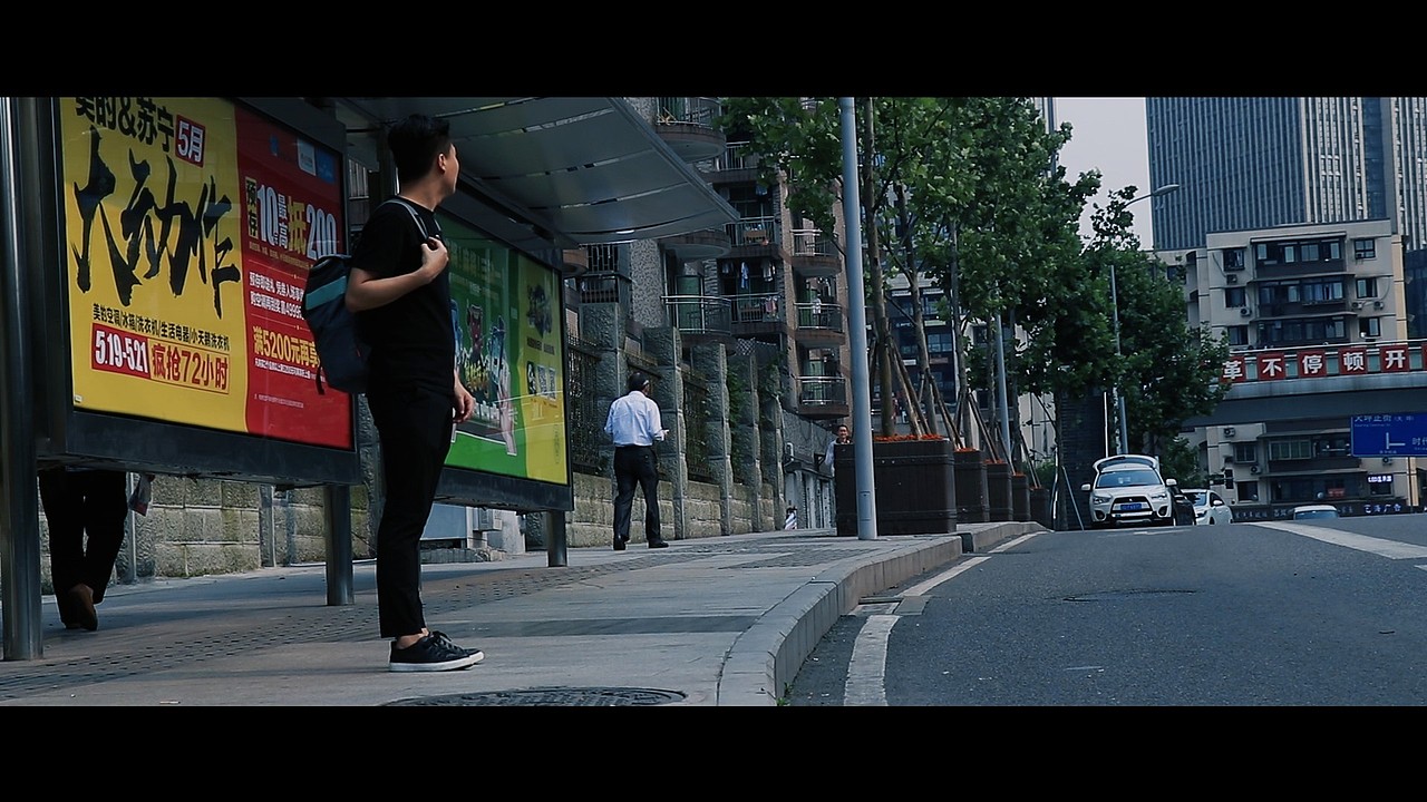 一个人的陌生城市,只有努力奋斗|mr谢燕