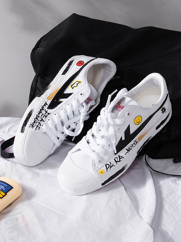 回力手绘鞋拍摄