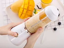 SKG冲电便携榨汁机 户外榨汁机