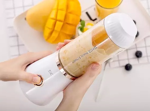 SKG冲电便携榨汁机 户外榨汁机