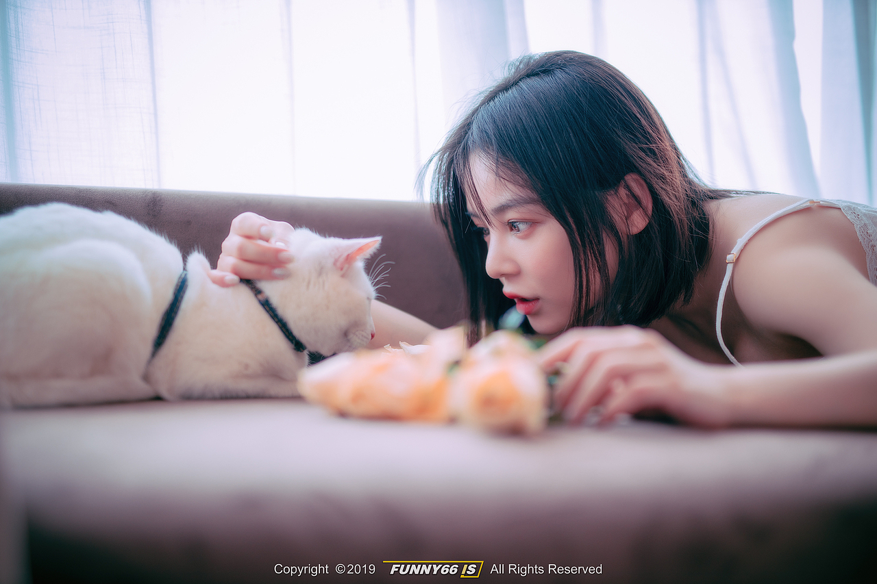 2019年4月作品,Beauty meets the beast .