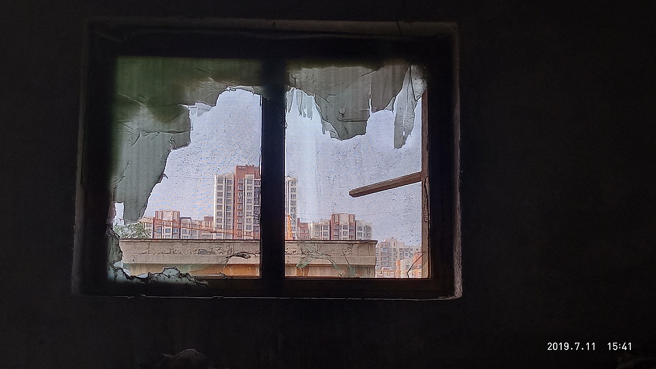 在废墟中眺望城市升起（图ZMTk0ODIxMTg0） - 人文/纪实摄影 - 站酷设计师太阳冰冷原创素材 - 站酷ZCOOL