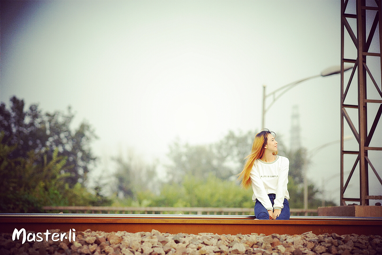 最先衰老的,从来不是容颜,而是那份不顾一切的闯劲,警醒自己。