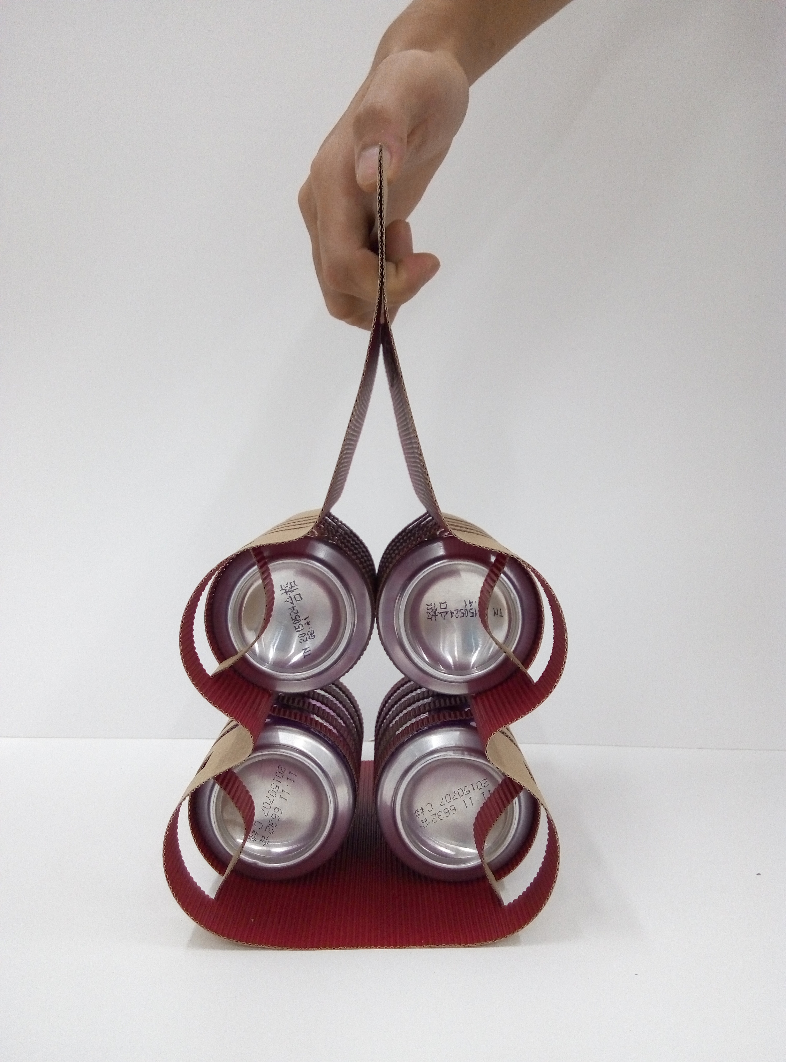 易拉罐便携包装设计