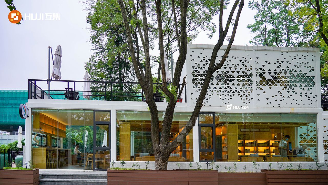 金陵图书馆·云几集装箱书房,在片刻的阅读时光里畅游