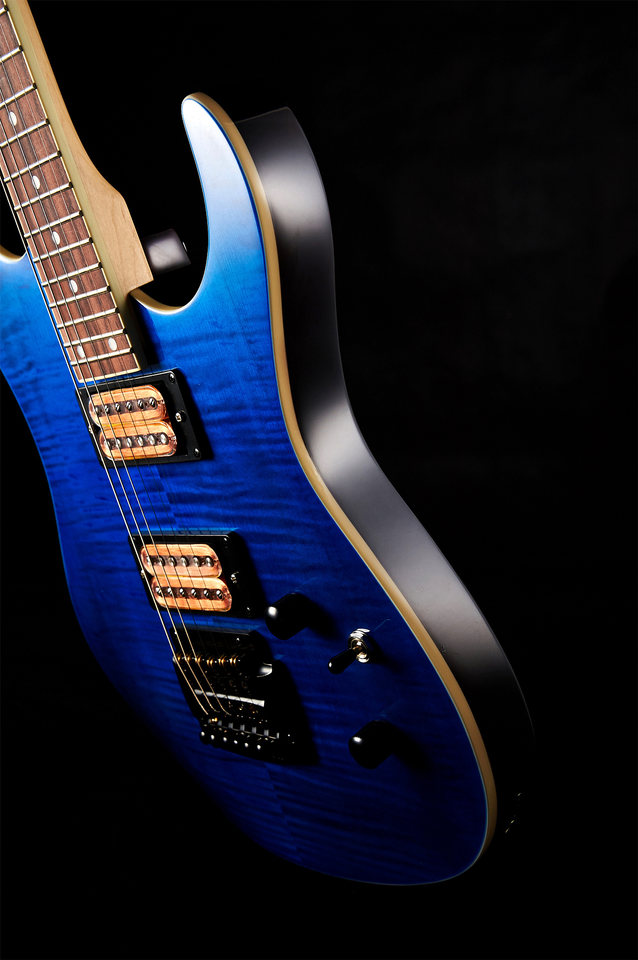 木吉他静物拍摄