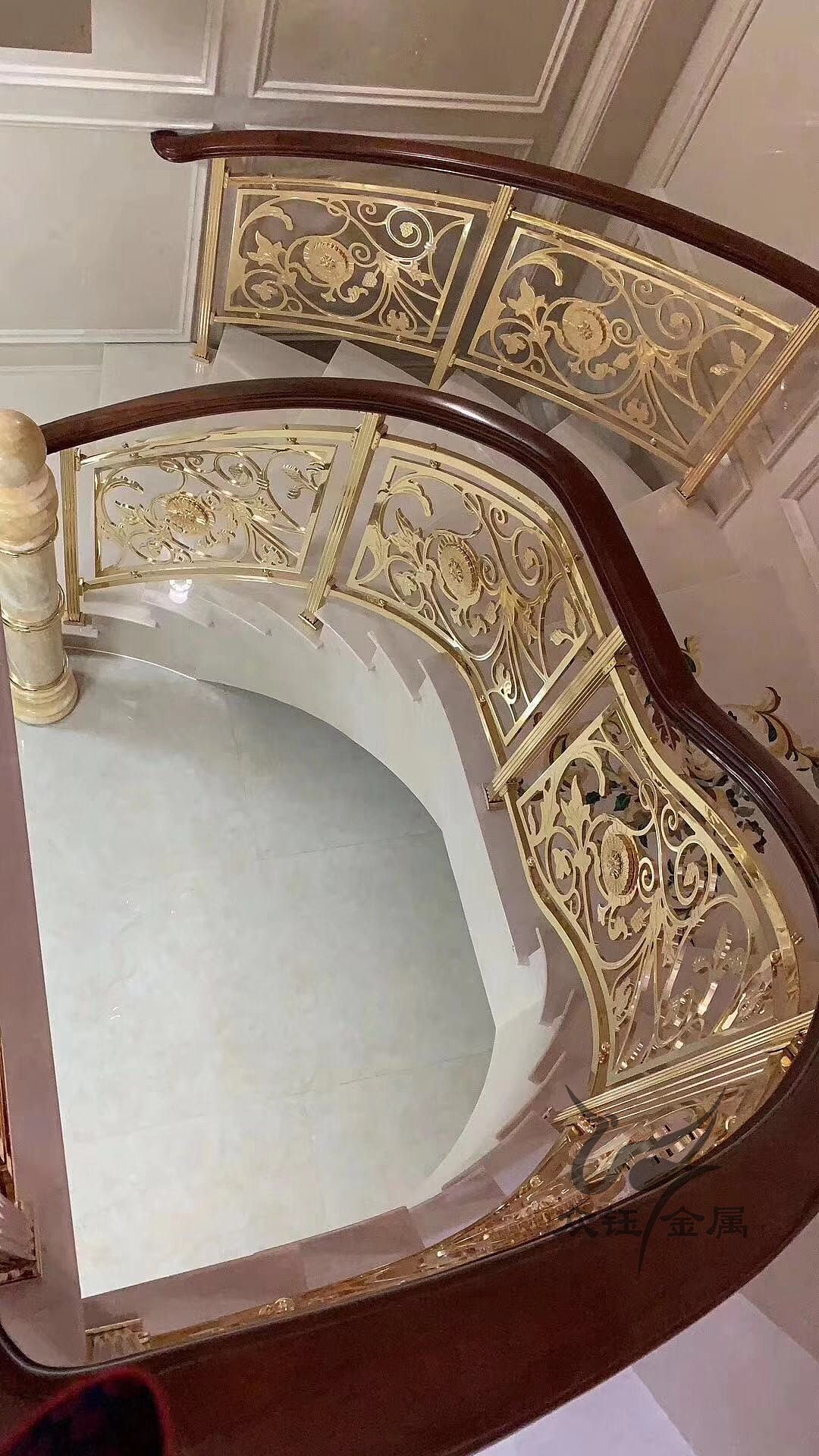 仿金铜雕刻楼梯护栏 欧式护栏设计