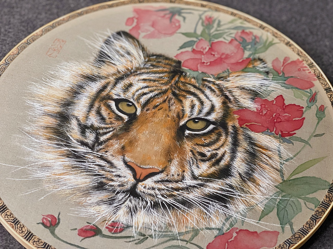 绢扇没骨｜老虎（图ZMzAwMzQ2MjI0） - 绘画 - 站酷设计师芥子yueyue原创素材 - 站酷ZCOOL