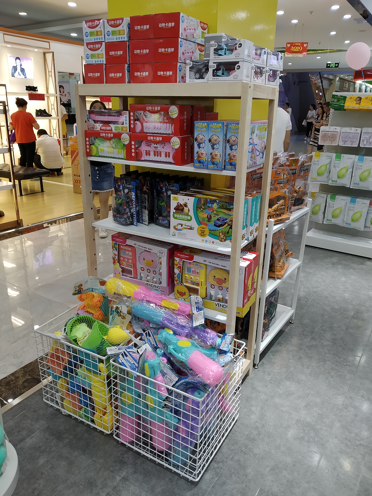 开精品店饰品店优先选择NOME家居款的陈列货架