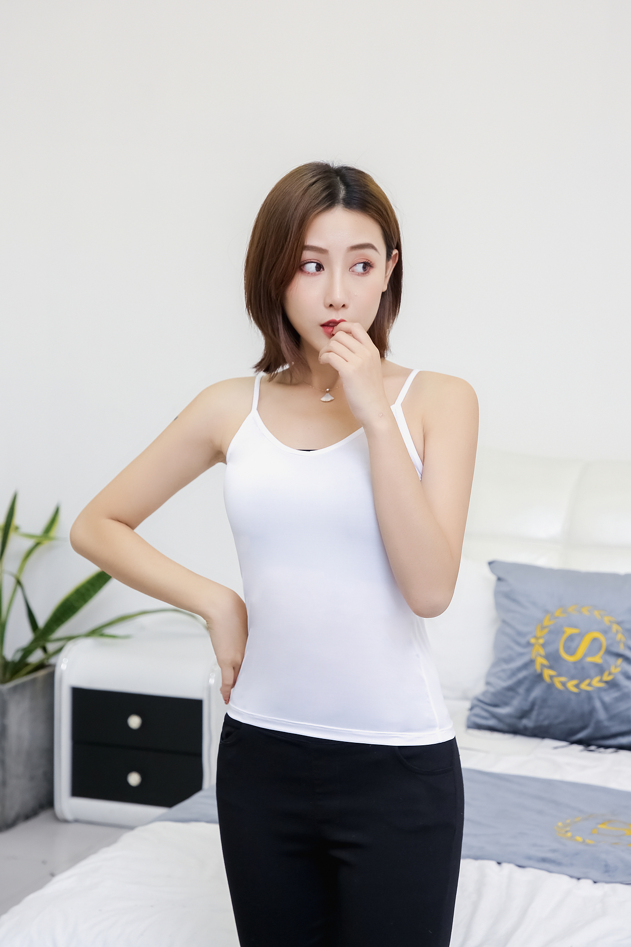 朋盛传媒-小白背心拍摄 淘宝拍摄