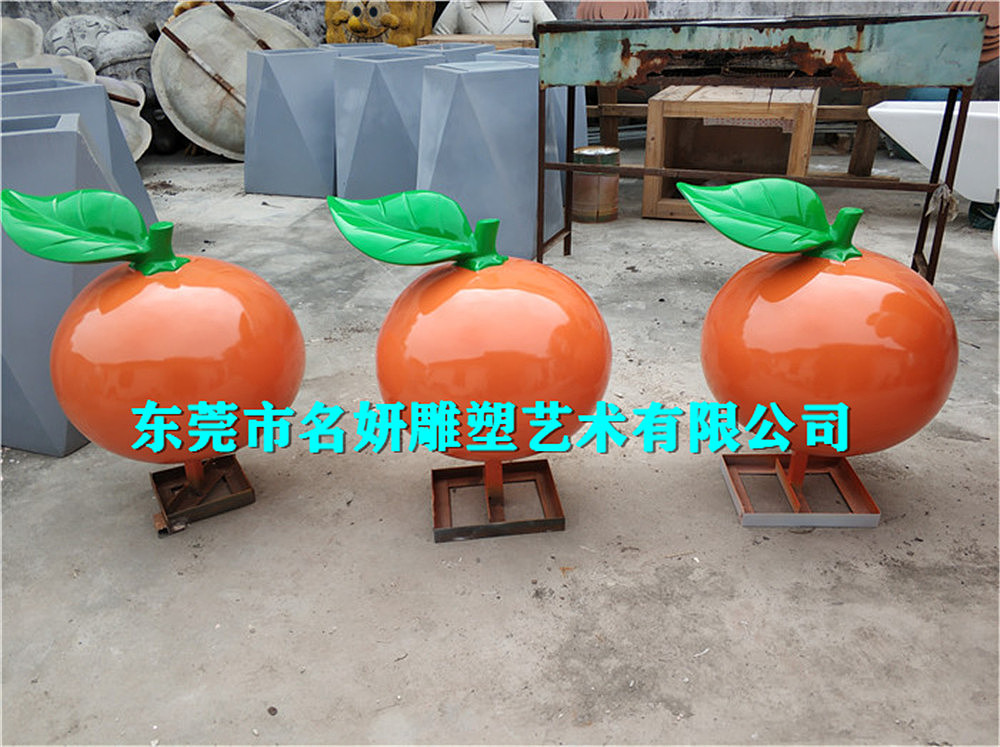 红美人的玻璃钢柑橘造型卡通娃娃雕塑为水果基地代言