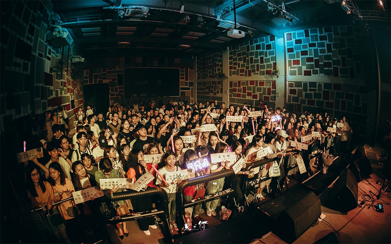 加拿大迷幻民谣 Timber Timbre 中国巡演深圳站