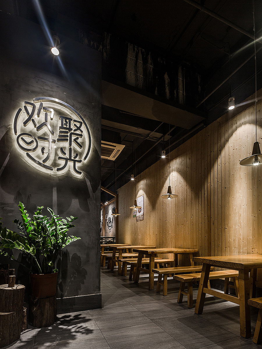 餐饮设计木屋烧烤深圳泥岗店