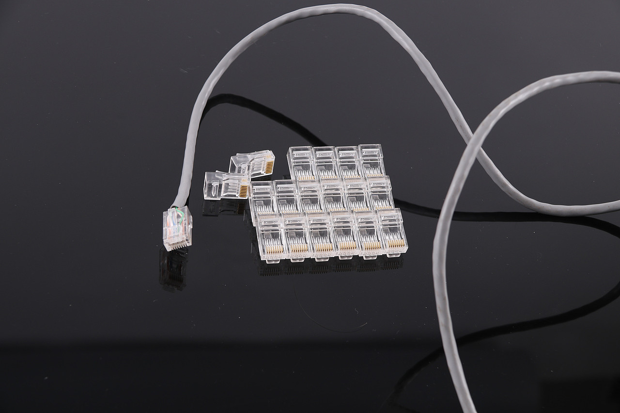 B07电子元器件\C09-线类\V01网线水晶头