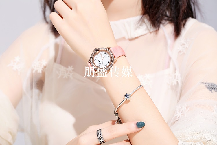 广州商业摄影产品拍摄静物拍摄手模女表手表腕表拍摄（图ZMTc1NjEzOTI4） - 人像摄影 - 站酷设计师朋盛传媒原创素材 - 站酷ZCOOL