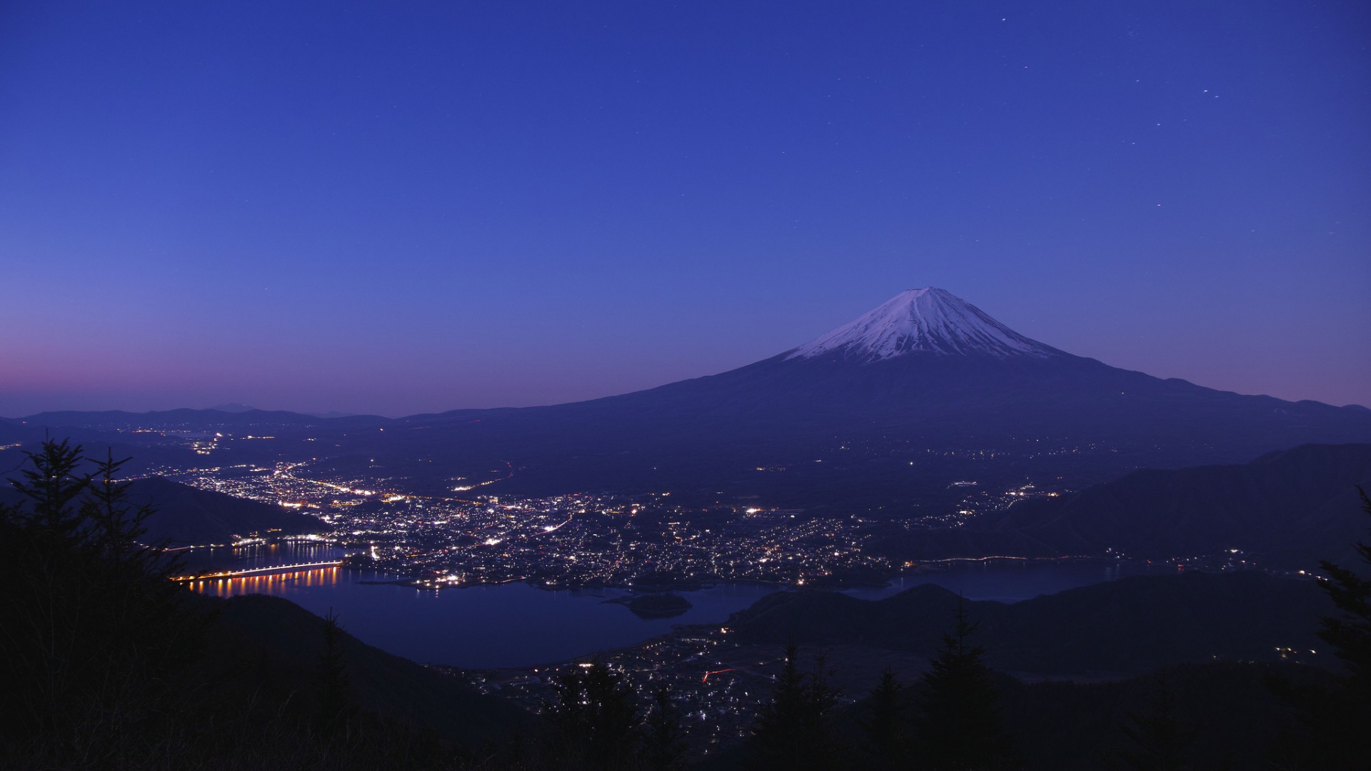 ROKING羅勤的個(gè)人主頁(yè)（背景預(yù)覽） - 主頁(yè)背景設(shè)置 - 站酷設(shè)計(jì)師ROKING羅勤原創(chuàng)素材 - 站酷ZCOOL